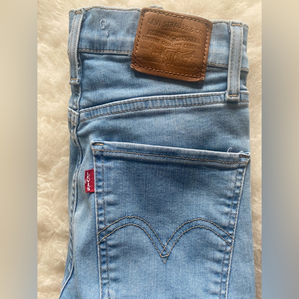 Levi's Light Wash Women’s Mile High Super Skinny Denim Jeans